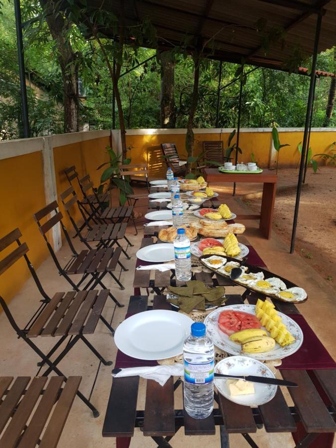 Hotel The Calm Cabana Dambulla Exterior foto